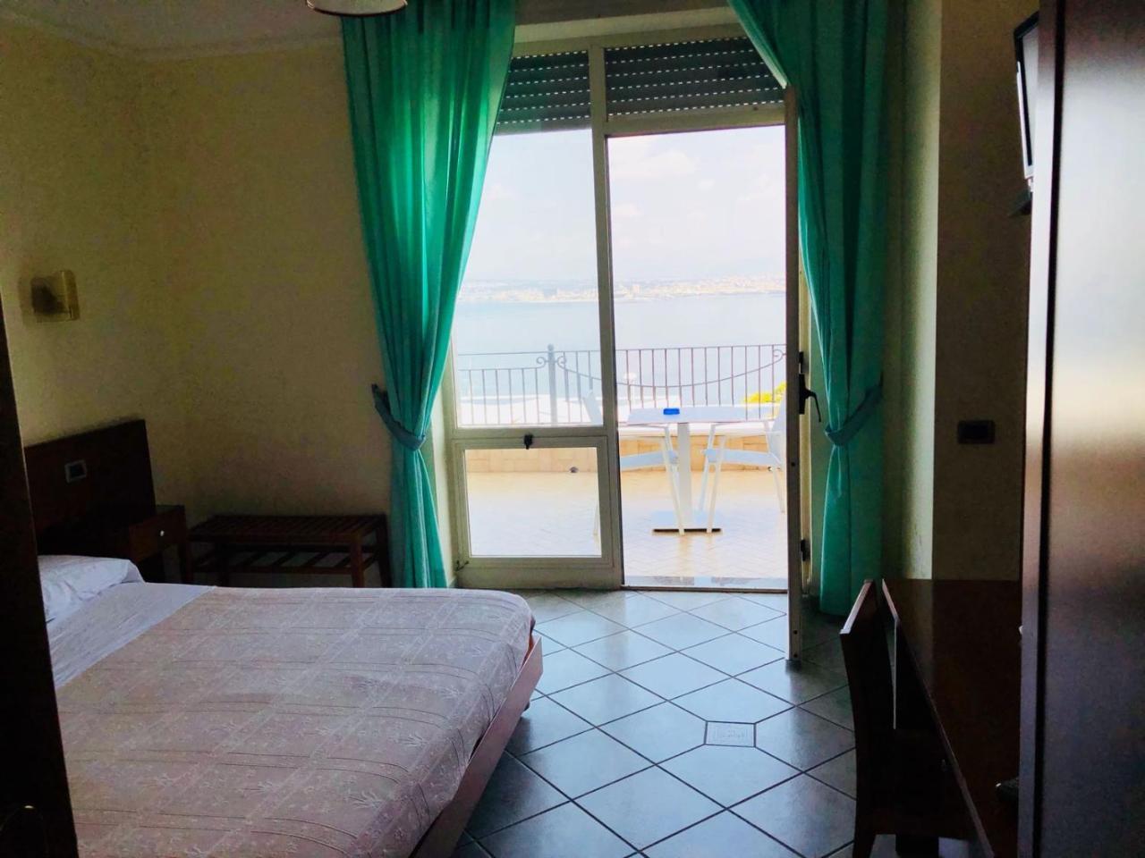 Hotel Elisabetta กาสเตลลัมมาเร ดิ สตาเบีย ภายนอก รูปภาพ