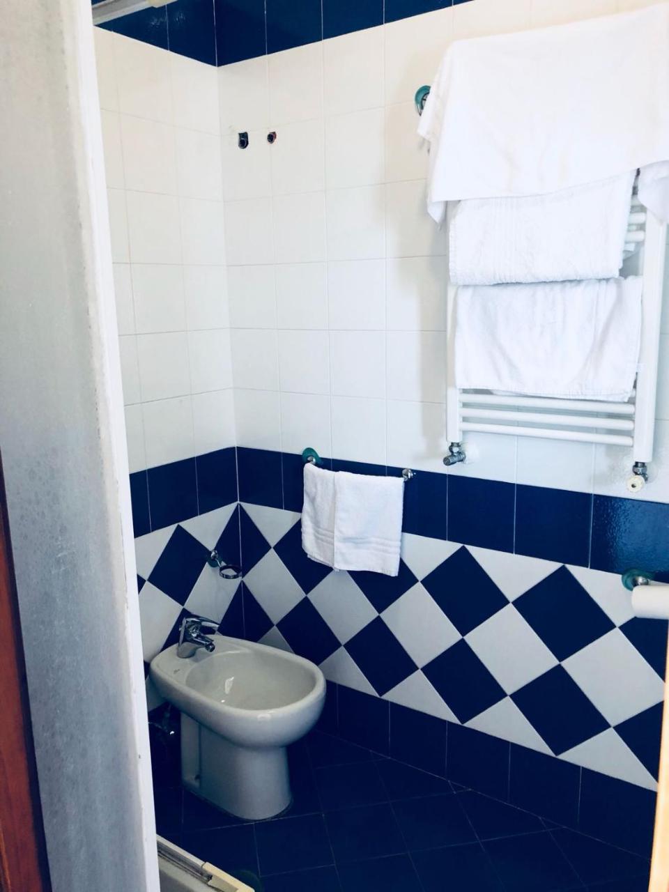 Hotel Elisabetta กาสเตลลัมมาเร ดิ สตาเบีย ภายนอก รูปภาพ